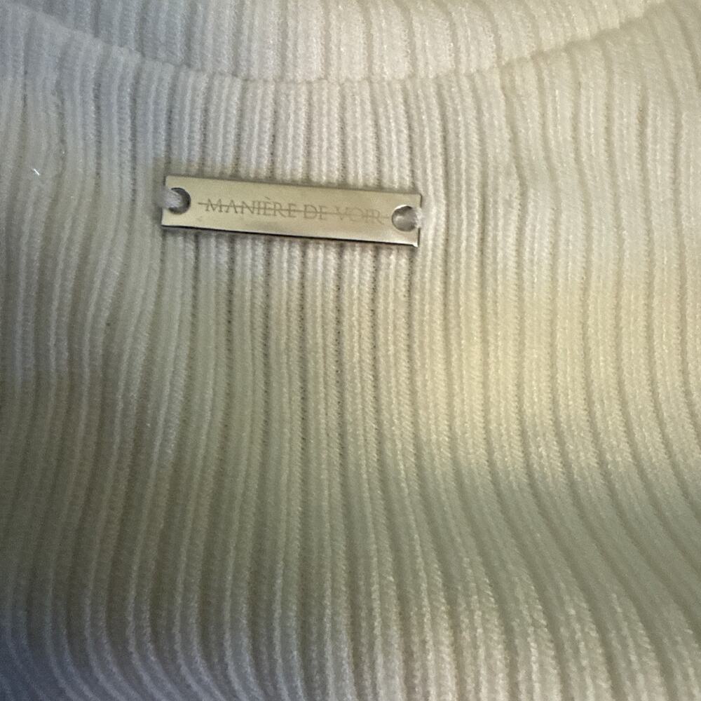 Cold-Shoulder Ribbed Zip-Neck Crop Top in Cream - Picture 7 of 7